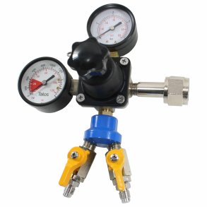 Regulator 0-4 bar fr CO2-flaska med 2 utgng och 2 tryckmtare
